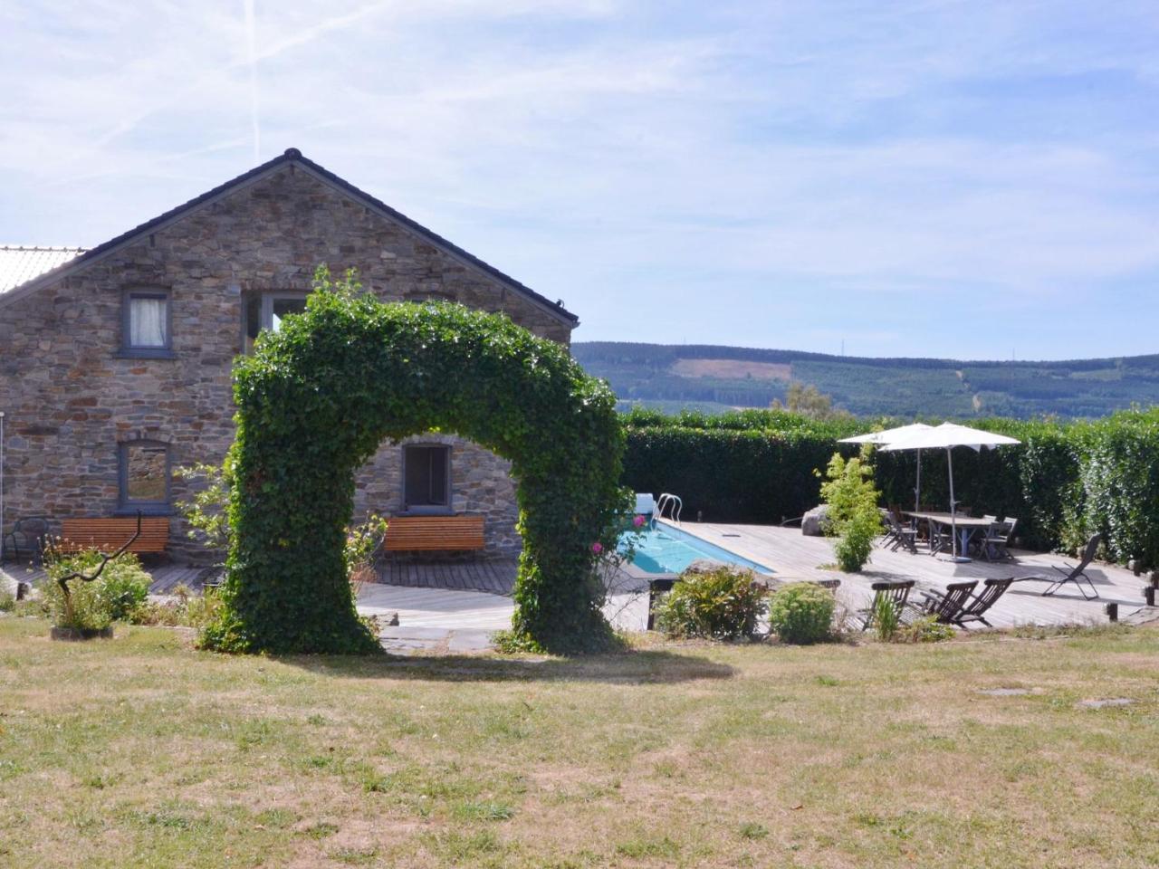 Gorgeous Holiday Home In Stoumont With Garden Екстер'єр фото