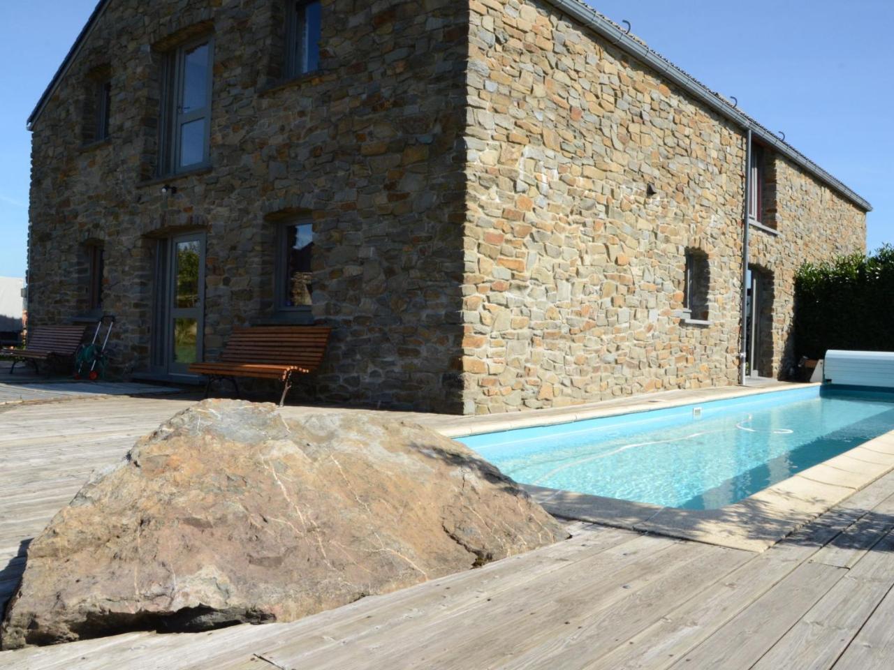 Gorgeous Holiday Home In Stoumont With Garden Екстер'єр фото